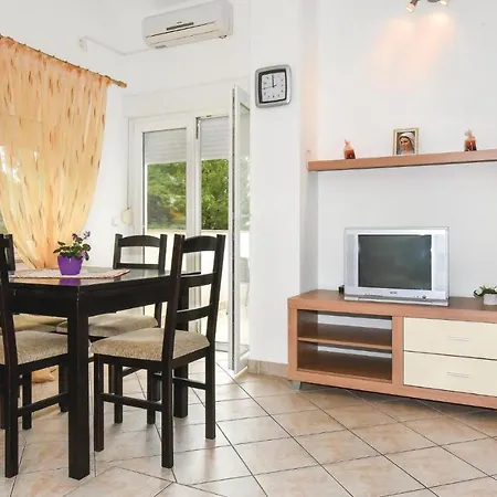 Appartement 1 Bedroom Gorgeous In Vodice