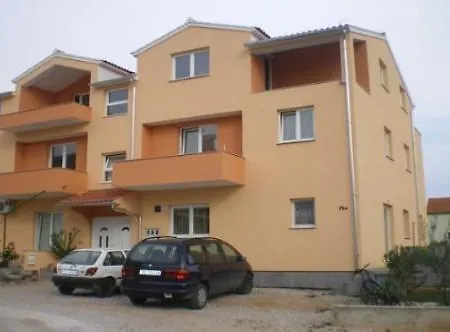 Appartement 1 Bedroom Gorgeous In *